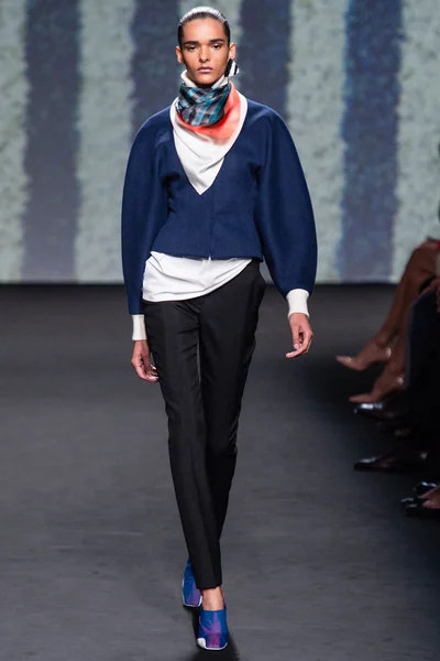 Look 5
